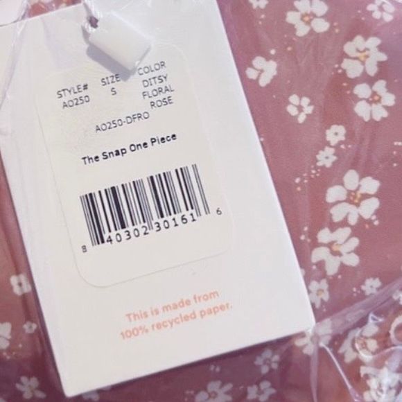 Andie Swim The Snap One Piece - Eco Nylon - Ditsy Floral Rose Size S NWT - Picture 8 of 8